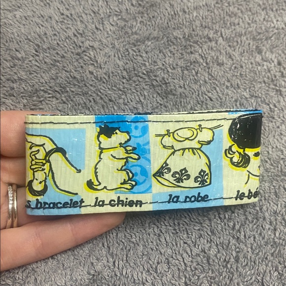 Jewelry - 🌵Unique adorable french bracelet that buttons closed!